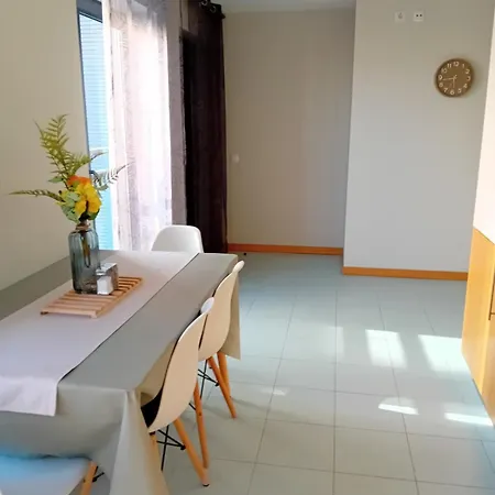 Spacious With Pool, Marina *