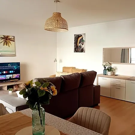 Apartamento Spacious With Pool, Marina Olhão