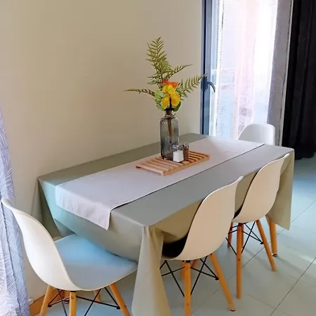 Apartmán Spacious With Pool, Marina *