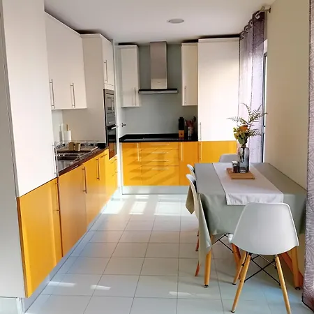 Apartmán Spacious With Pool, Marina