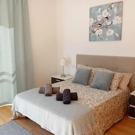Spacious With Pool, Marina Apartmán